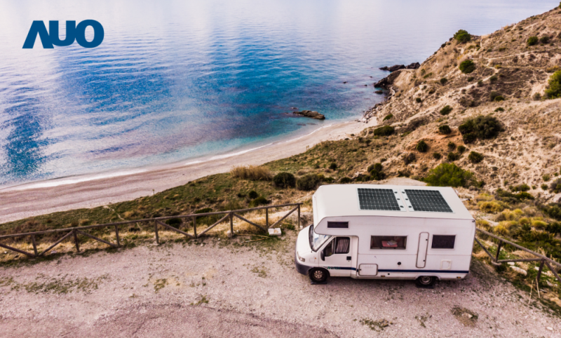 「可撓輕量化太陽光電板SunCurva」使用輕量特殊耐候型複合板取代傳統太陽能板的玻璃前板，不僅降低70%重量，每米平方僅3Kg；具有抗衝擊性能及通過電磁相容性測試，可應用於交通運輸工具，如露營車、遊艇等